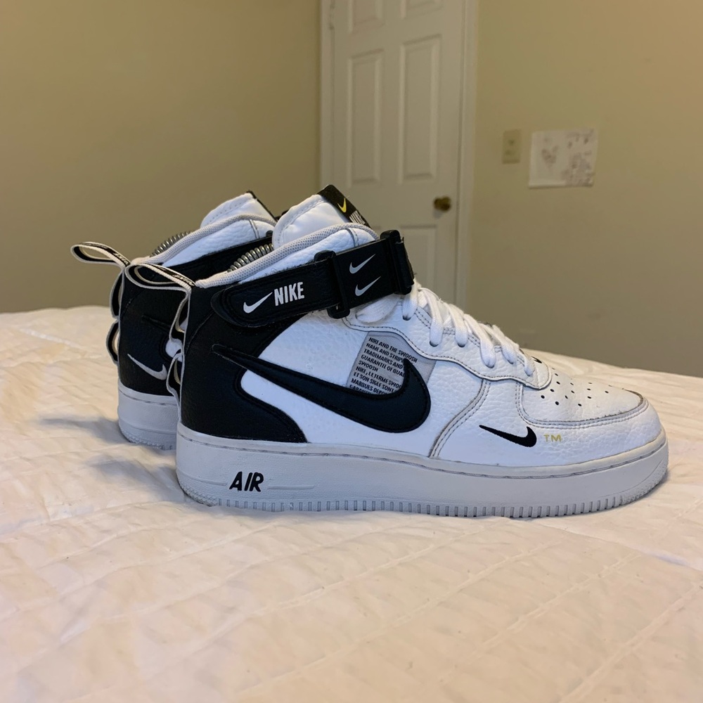 Nike Air Force One Mid ‘07 Lv8 White Black shoes